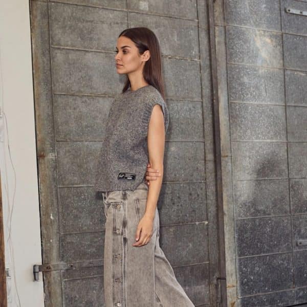 HAUTE L’AMITIÉ Toby Knit Vest Mid Grey Melange - Image 2