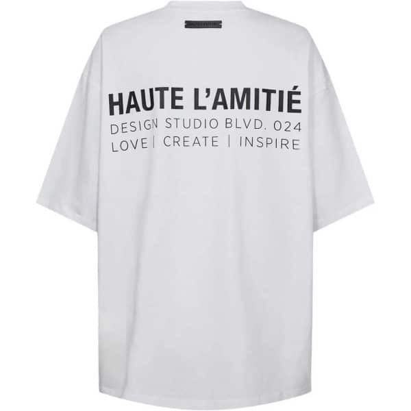 HAUTE L’AMITIÉ Back Logo Loos T-Shirt White/Black Print - Bild 3