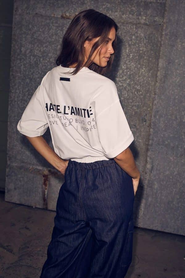 HAUTE L’AMITIÉ Back Logo Loos T-Shirt White/Black Print